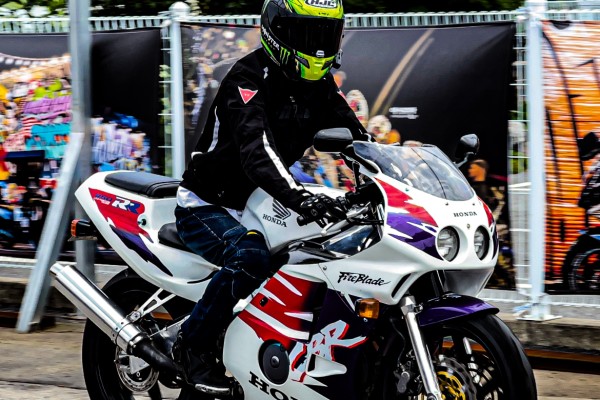 ??? : 네? 20000RPM까지 땡기라고요? (cbr250rr)