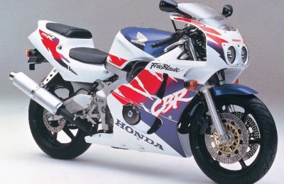 따뜻한 아이스 아메리카노는 존재한다. (CBR400RR)