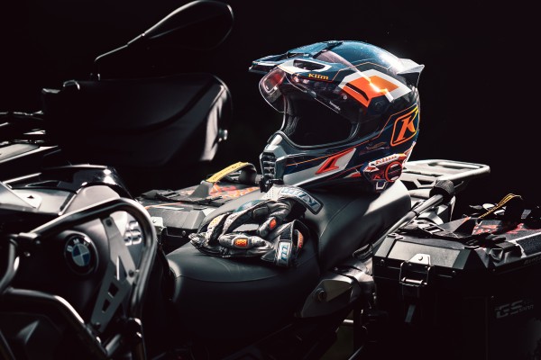 “The Stillness of a Rider” (feat. KLIM)