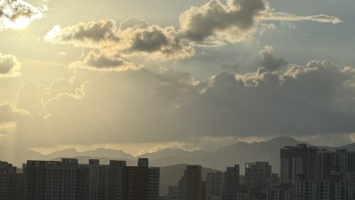 하늘만 보면 날씨 끝장인데...