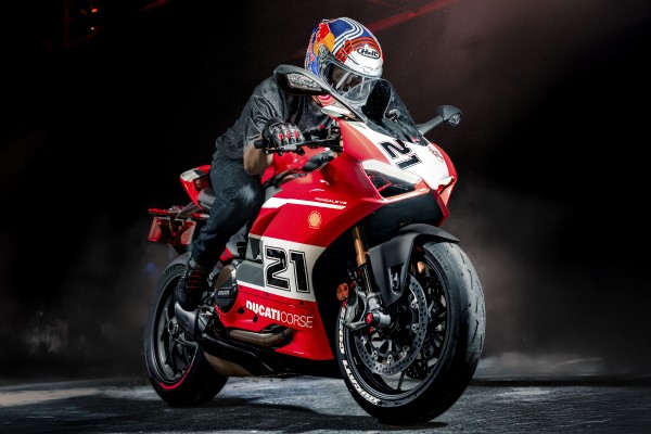 “Redline Reverie” Ducati Panigale V2
