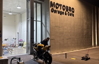 청주 모토브로 게러지&카페