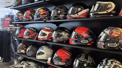 어제 바이크마트 세일 구경하고옴