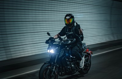mt09